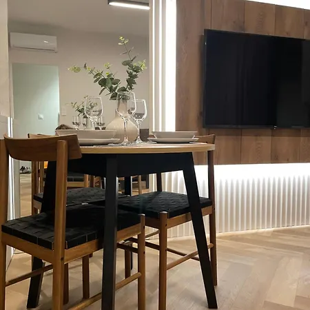 Monopol Apartment Breslau